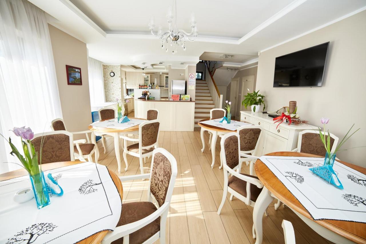 Hotel Osrodek Ukazia à Orzechowo  Extérieur photo